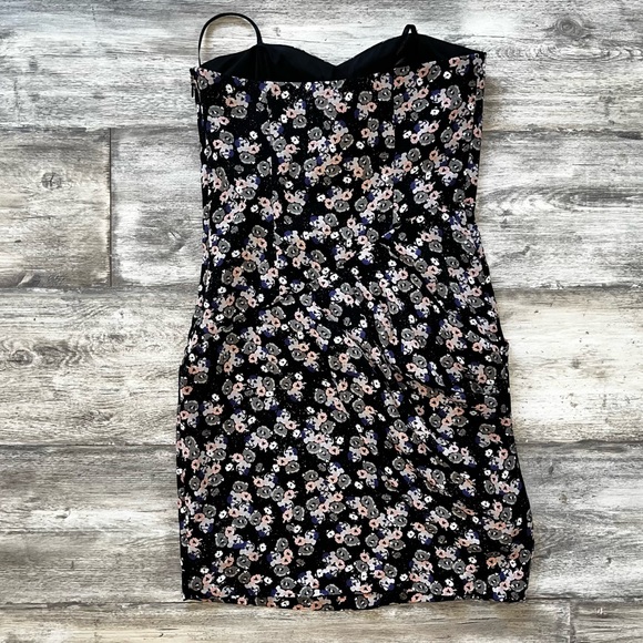 BCBG | Floral | Strapless Mini Dress | - Picture 4 of 8